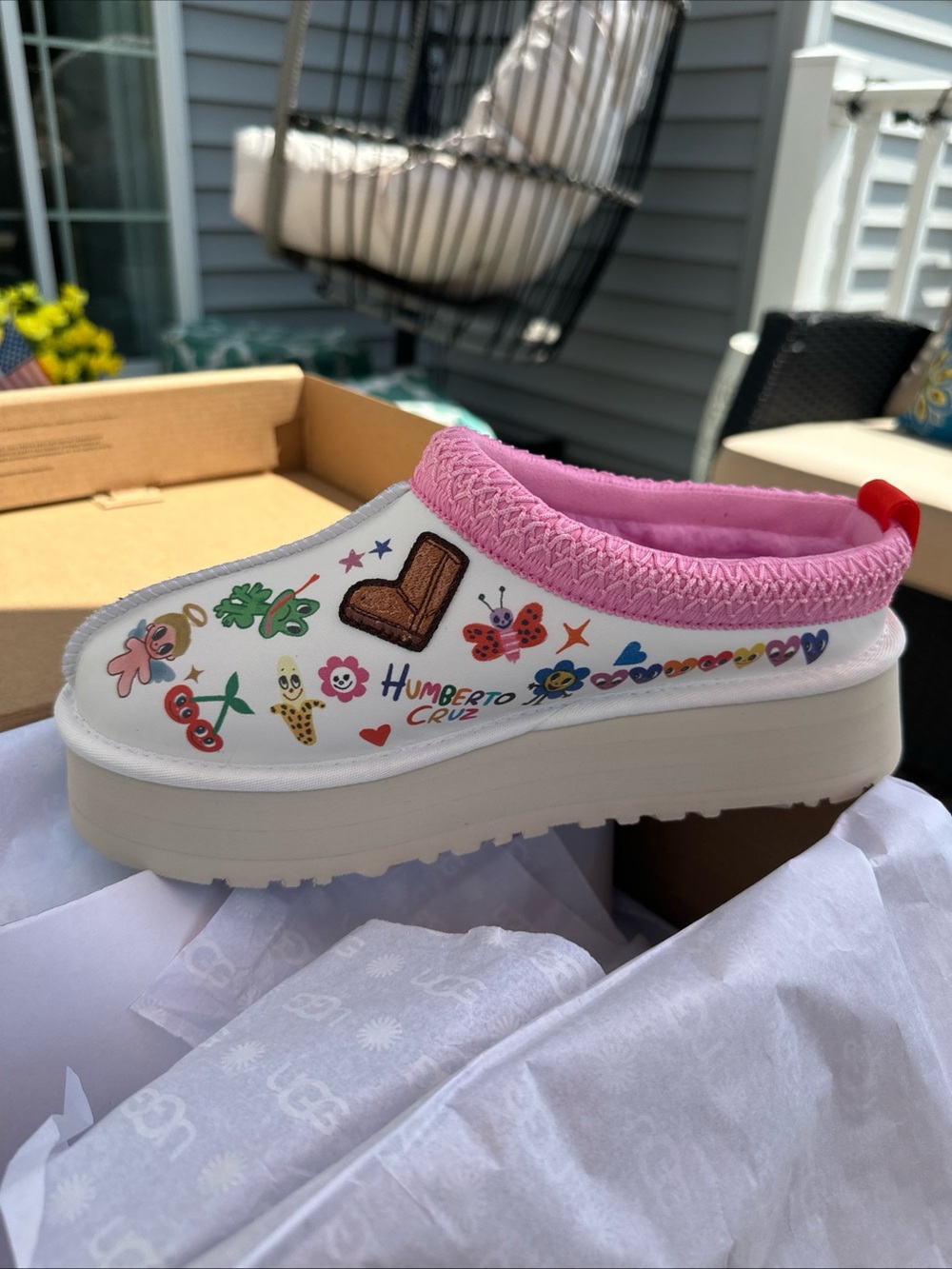 UGG White/Pink Slip-On Platform Clog Pop Sketch